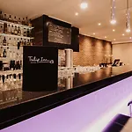 Ξενοδοχείο Tulip 3*