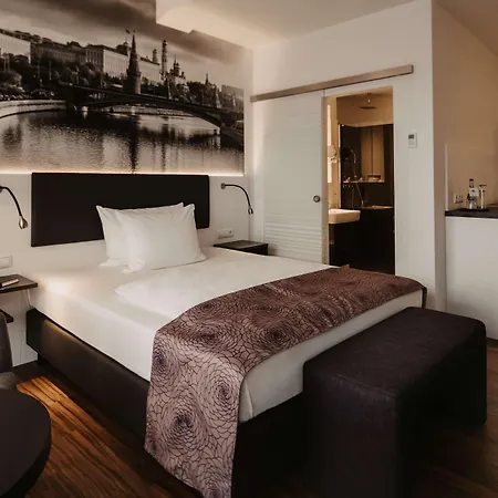 Tulip Hotel 3*