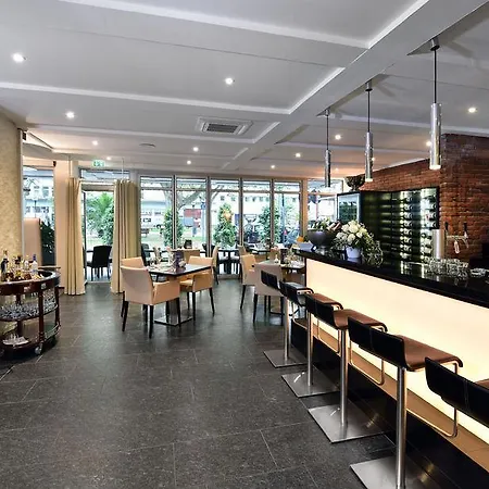 Tulip Hotel 4*